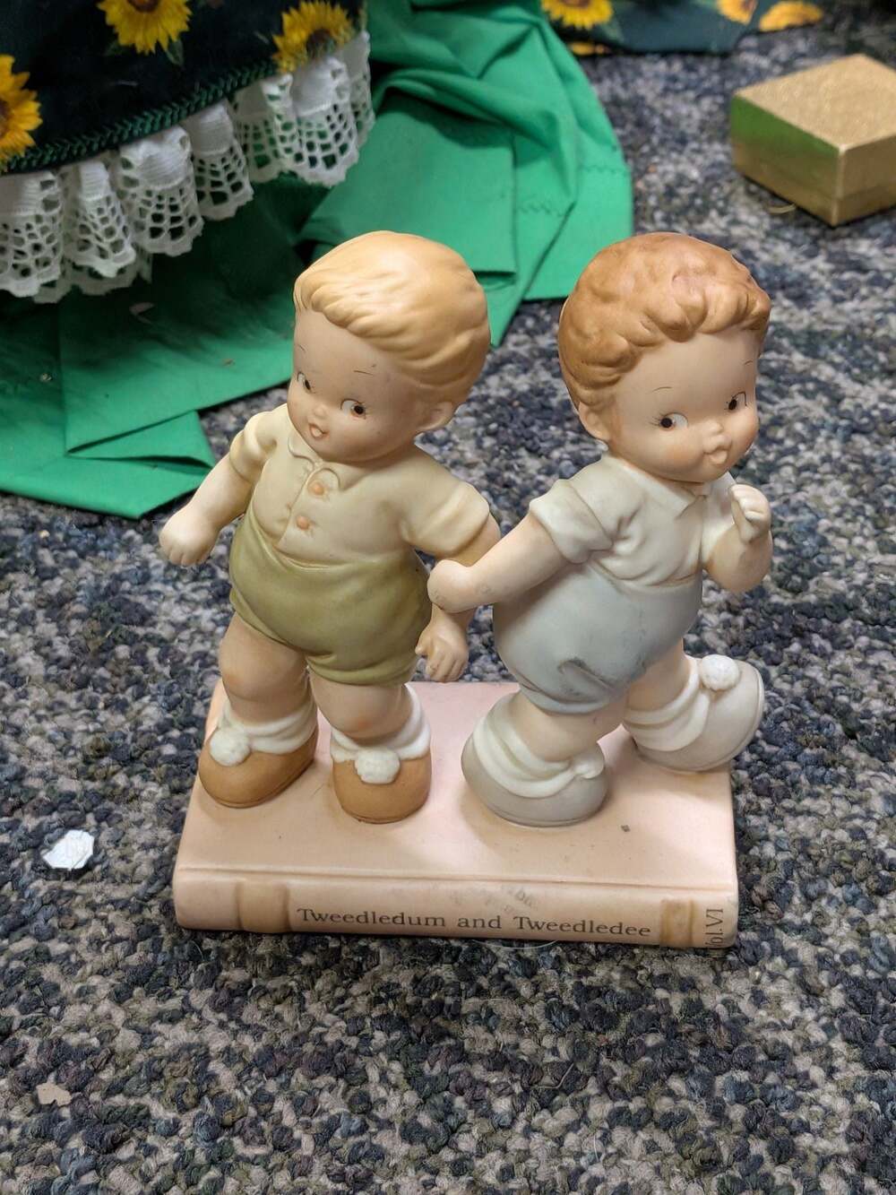 Enesco Memories of Yesterday Tweedledum and Tweedledee Figurine